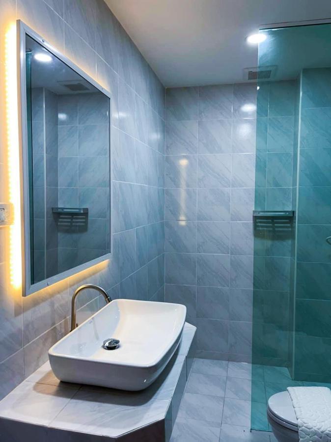 Tj Boutique Hotel Uthai Thani Ngoại thất bức ảnh
